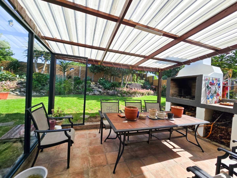 3 Bedroom Property for Sale in Stilbaai Wes Western Cape